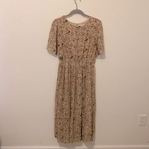 Hayden | Dresses | Beige Floral Pleated Short Sleeve Chiffon Maternity Midi  Dress | Poshmark